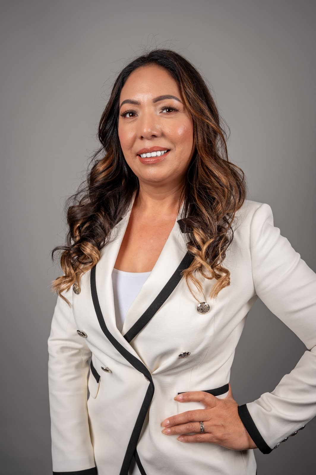 Maribel Saravia portrait